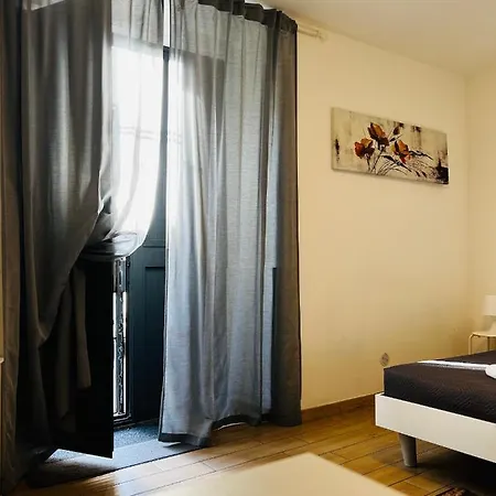 Caronda House Living *
